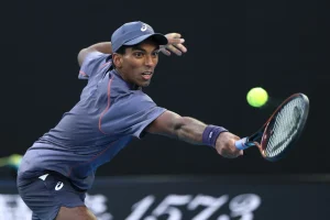 l’ex-coach de Medvedev rejoint le clan du jeune Nishesh Basavareddy ! • TennisTemple